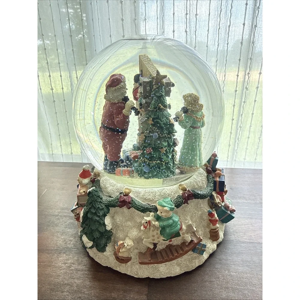 Kirkland Musical Water Globe We Wish You Merry Christmas 109619 Sincerely Santa